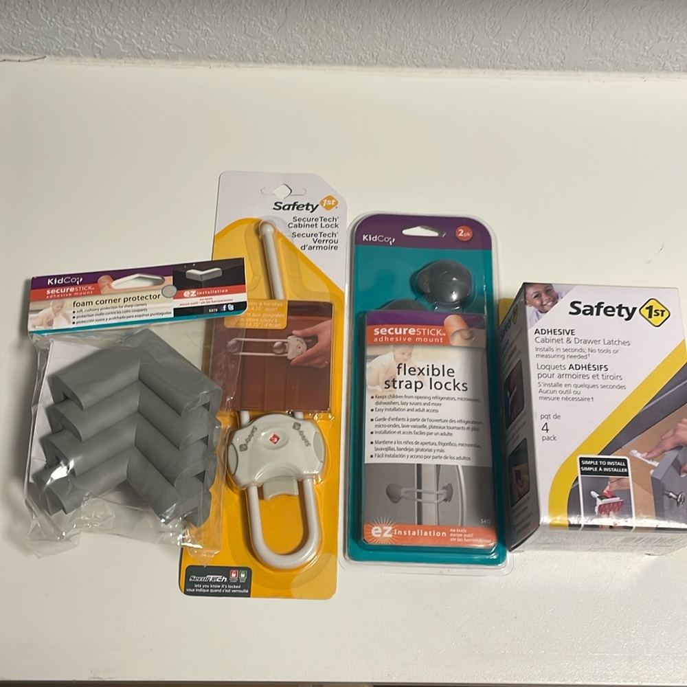 🍀Sale 4/$20 NEW assorted baby proofing items